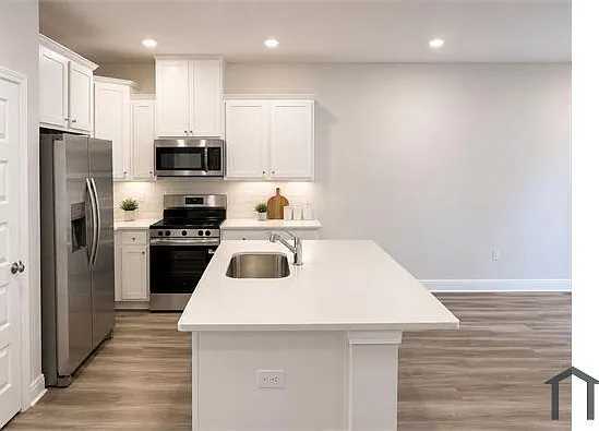333 Callie Dr — Photo 4