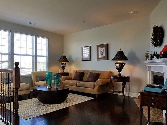 4th image of 3077 Coral Ln