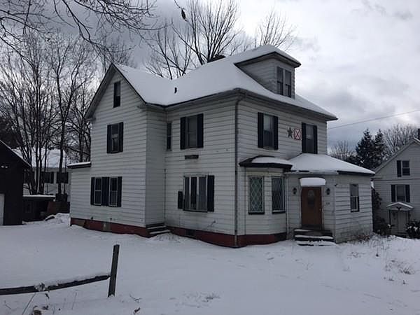 1st image of 124 Prospect St