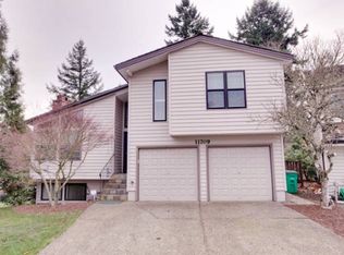 11709 SE Flavel St, Portland, OR 97266