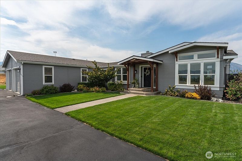 4th image of 1315 Green Avenue