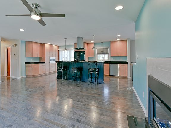 4th image of 894 Arnett Dr