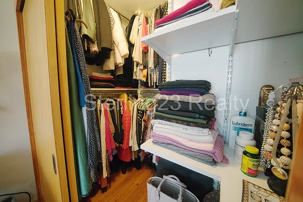 Rented by Sterling Realty Solution Inc | media 10