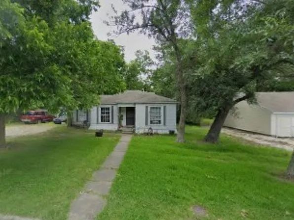 1100 Pecan Dr, Greenville, TX 75401