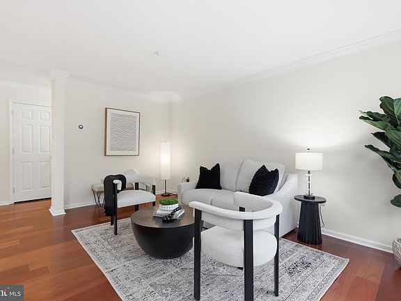 5th image of 1402 Heron Way