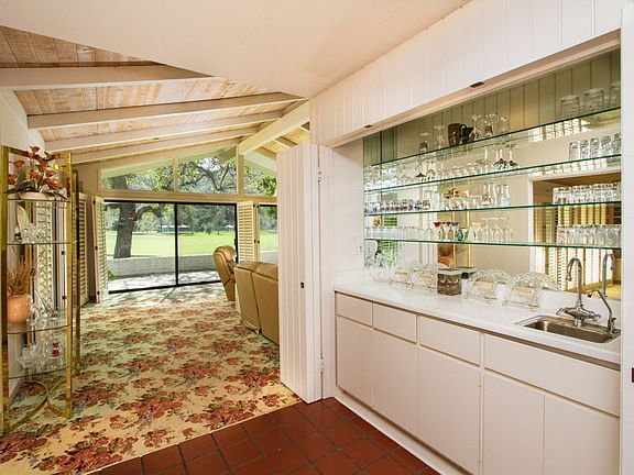 4th image of 32518 Luiseno Circle