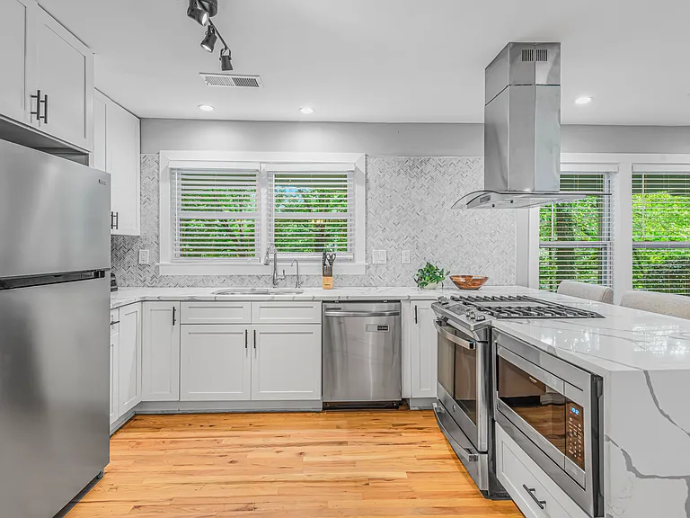 480 Forest Hills Dr — Photo 9