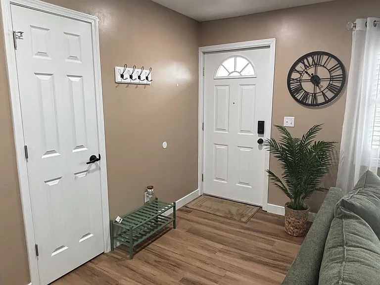 601 N Bradner Ave — Photo 2