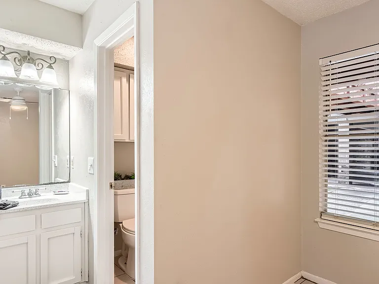 5609 Cougar Dr — Photo 24