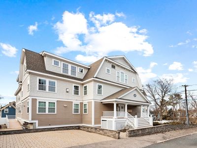 100 Burrill St #6, Swampscott, MA, 01907
