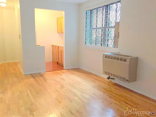 Rented by City Connections Realty | media 17