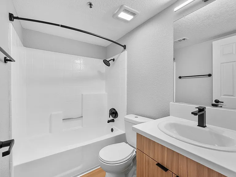 Crestwood Apartment Homes — Photo 42