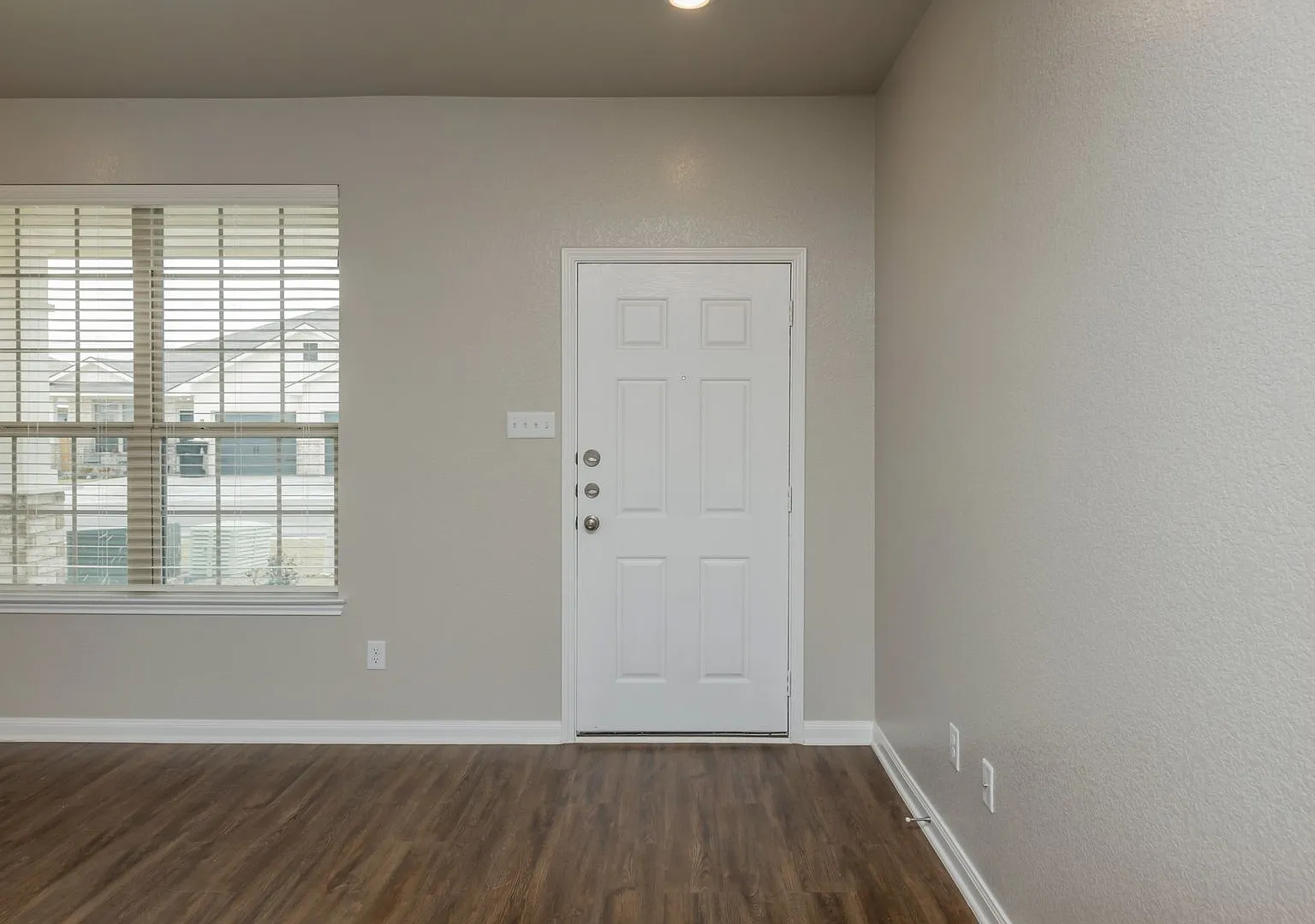 1515 Case Rd — Photo 2