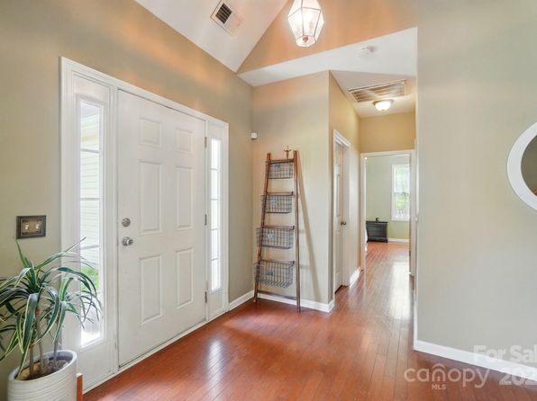 14402 Asheton Creek Dr, Charlotte, NC 28273