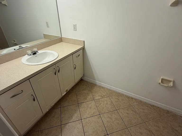 4225 Bellasol Cir #1614 — Photo 11