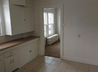 2315 52nd St APT 4, Kenosha, WI 53140