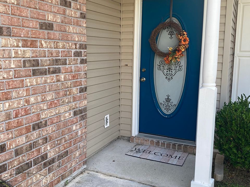 1st image of 145 Emerald Pines Ct