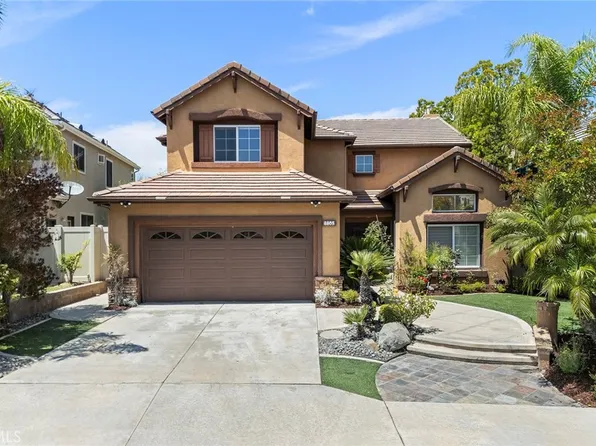 8805 E Fallsview Rd, Anaheim, CA 92808