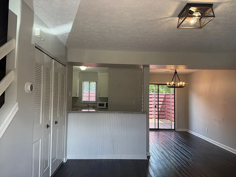 94 Countryplace Ln — Photo 3
