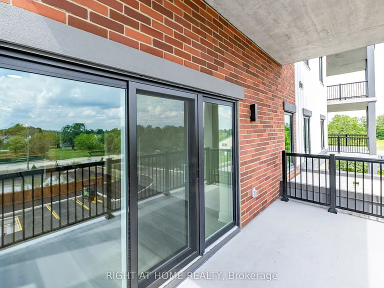 121 Mary St #321 — Photo 27