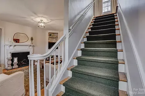 3929 Selwyn Ave — Photo 1