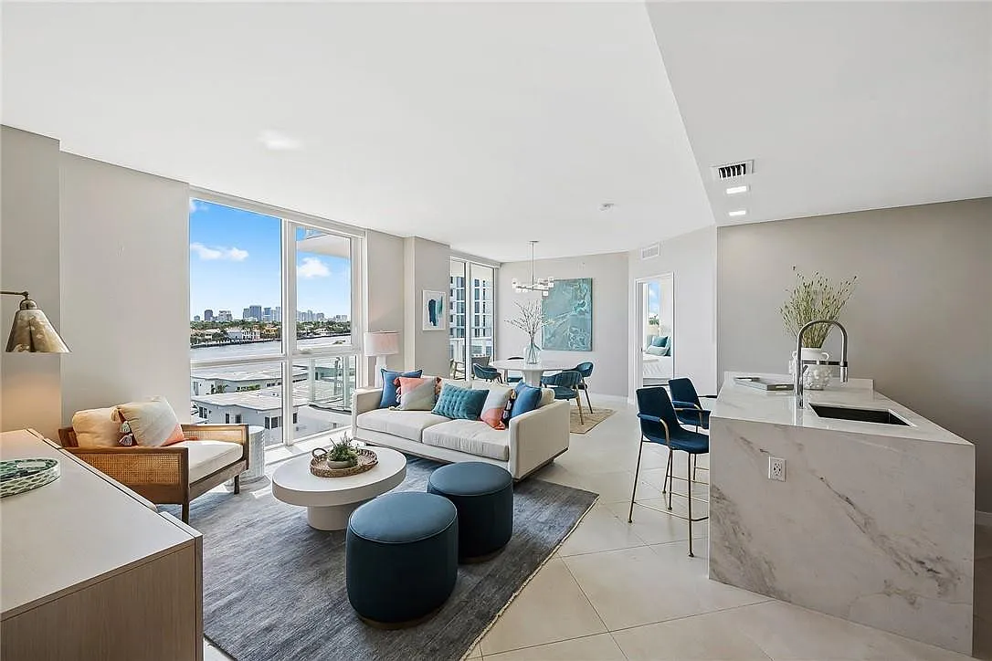 2 bed, 2.5 bath, 1228 sqft, $8,500 — Photo 2