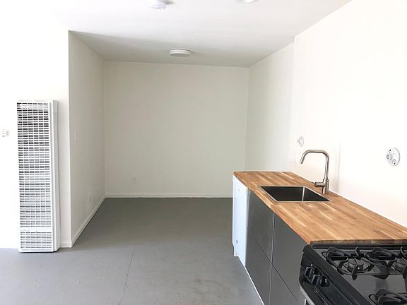 5th image of 2725 Dalton Ave