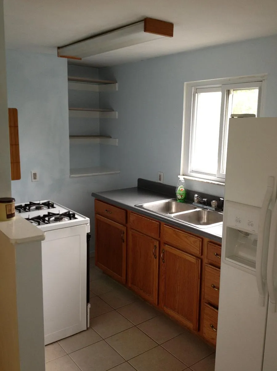 Kitchen - 5746 Pierce St #2