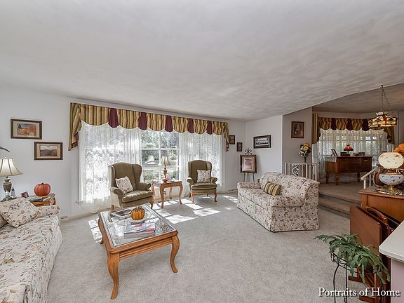 3rd image of 640 E Cloverlane Dr