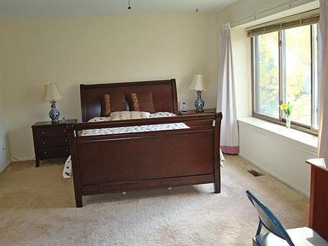 5th image of 2508 Traver Blvd