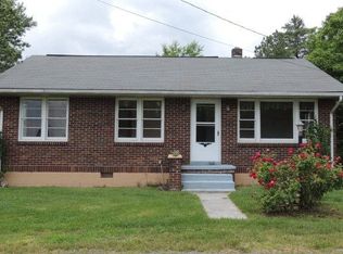 106 Boxer Ln, Fries, VA 24330