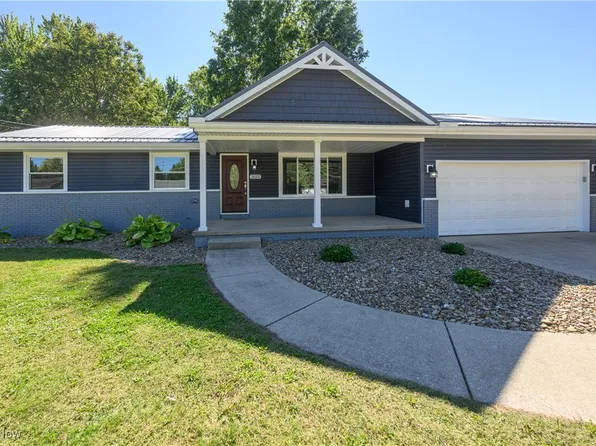 3012 Shellhart Rd, Barberton, OH 44203