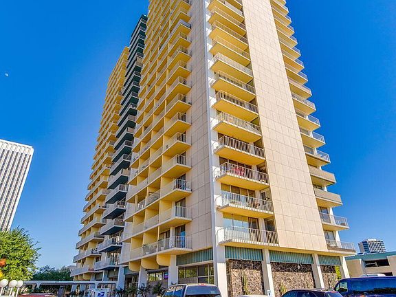 3rd image of 207 W CLARENDON Avenue #16E