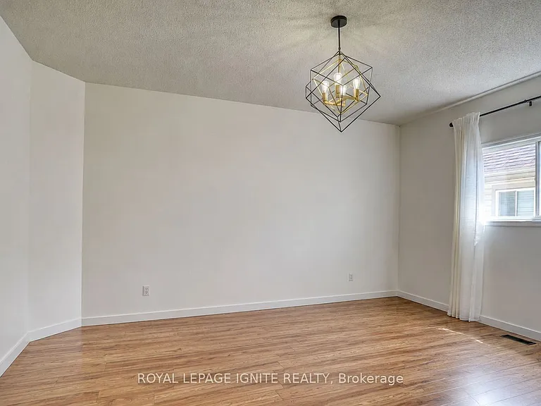 604 Woodmount Cres — Photo 10