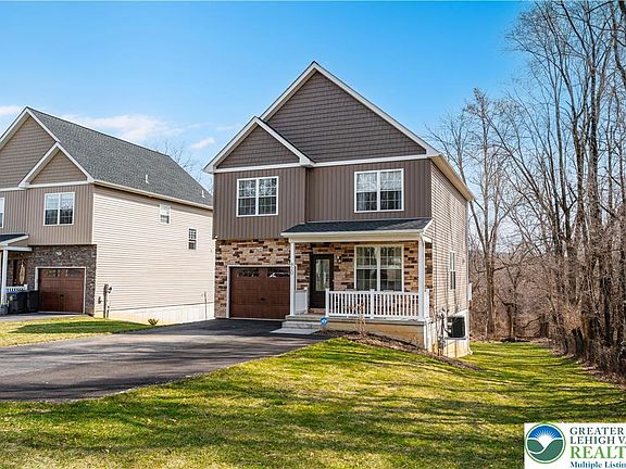 5th image of 820 Public Rd