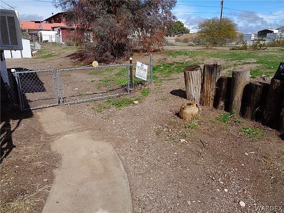 2nd image of 4609 E. Park Dr.