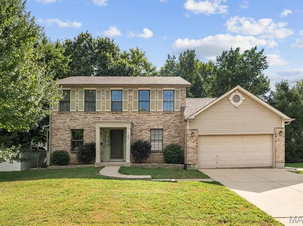 200 Nottingham Ct, Fairview Heights, IL 62208