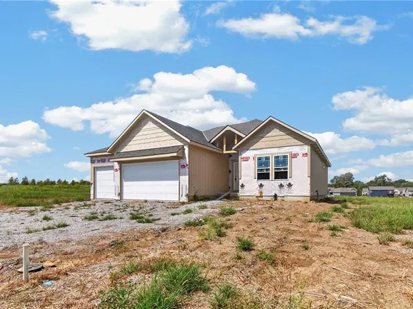 11110 E 209th St, Peculiar, MO 64078