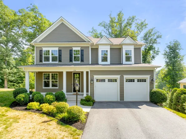 1306 Penfield Ln, Charlottesville, VA 22901