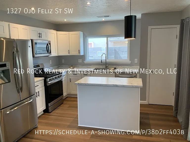1327 Ojo Feliz St SW — Photo 5