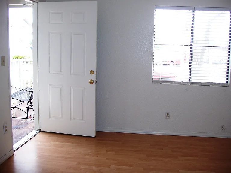 115 Corte Maria Ave — Photo 5