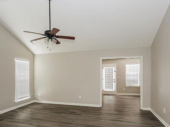 3rd image of 8620 Warwick Crest Ln #8620