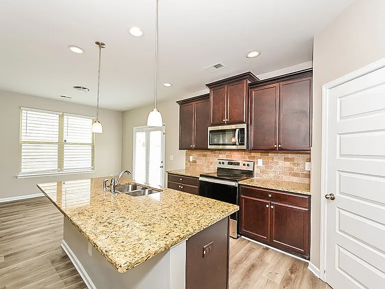 360 Lossie Ln — Photo 6
