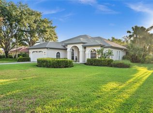 7037 Mill Run Cir, Naples, FL 34109