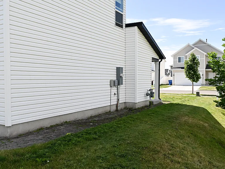 1463 2055 — Photo 18