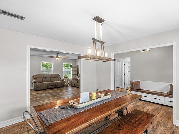 2nd image of 206 Academy Dr