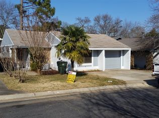 221 Atrium Ct, Warner Robins, GA 31088