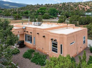 62 Primera Agua Rd, Tijeras, NM 87059