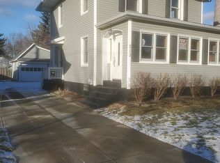 213 Crescent Dr, Akron, OH 44301