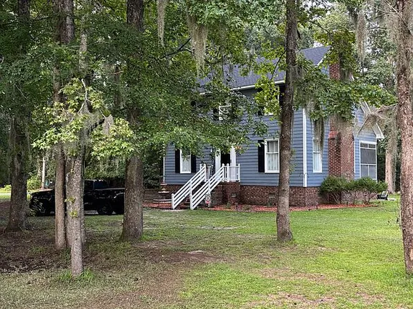 124 Country Pl, Washington, NC 27889